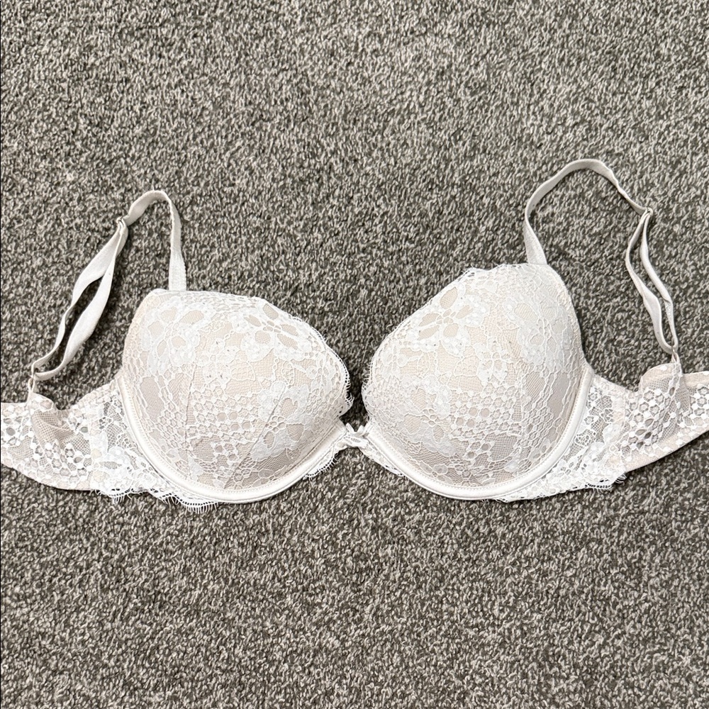Victorias Secret Dream Angels Push Up Lace Cream White Bra 32DD